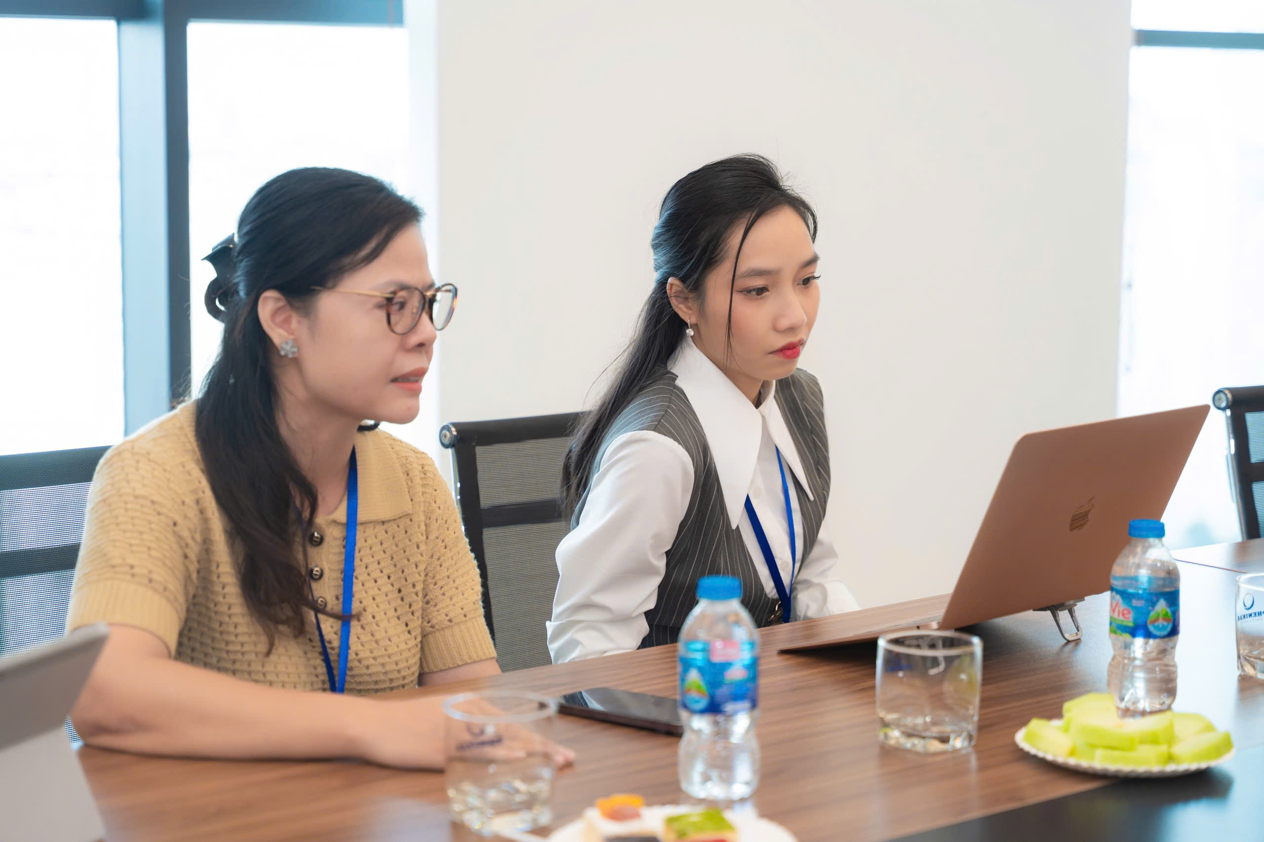 Lắng nghe và đánh giá tại vòng thi